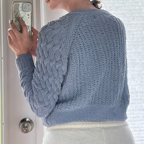 M Kendall and Kylie brand sweater - Picture 3 of 5